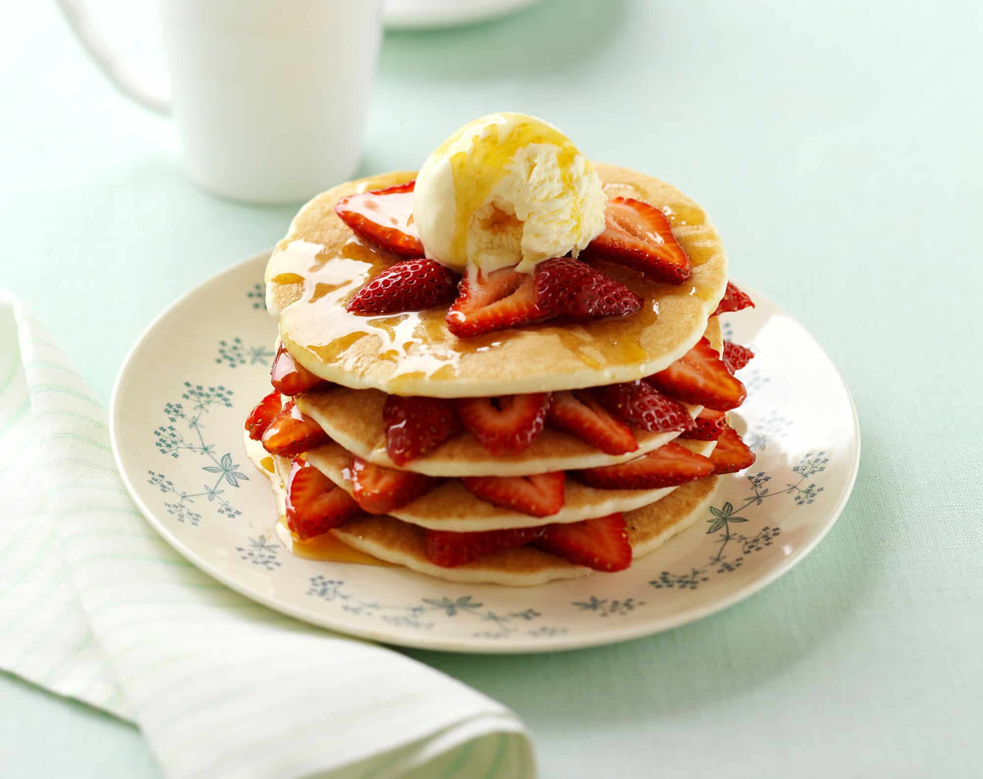 golden-pancakes-with-strawberries-ice-cream Golden Pancakes with Strawberries and Ice Cream